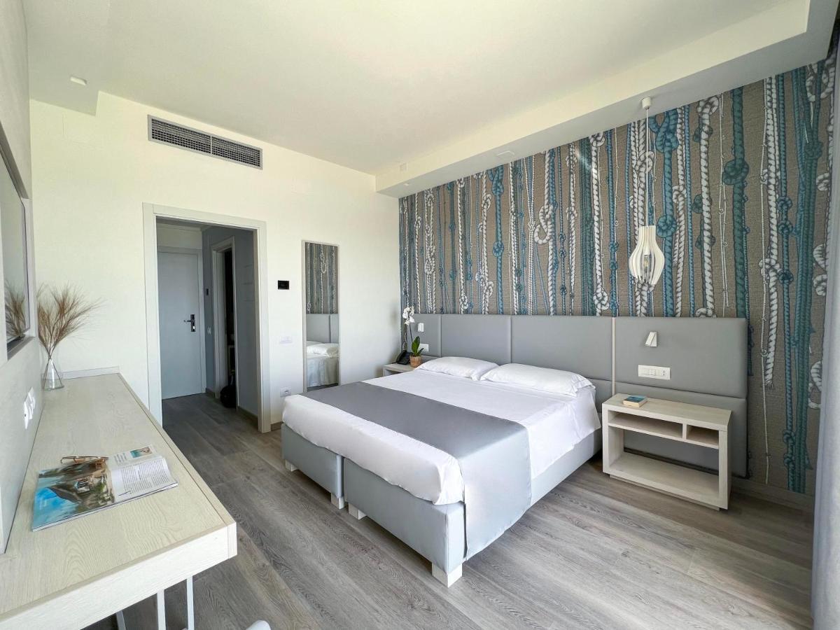 Hotel Rex Ліворно Екстер'єр фото
