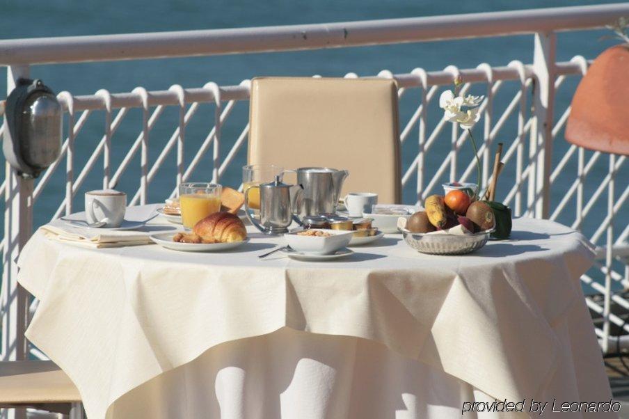 Hotel Rex Ліворно Ресторан фото